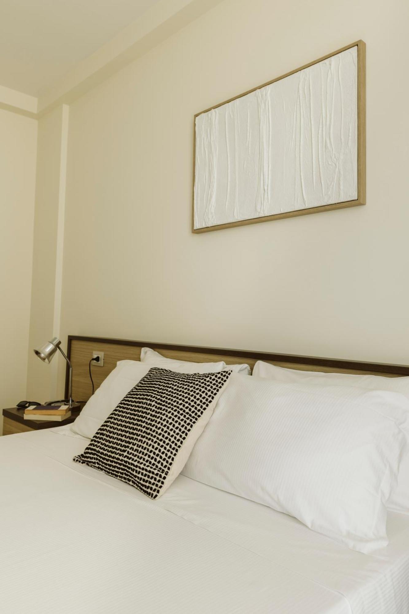 Residenze Roscioli Aparthotel Roseto Degli Abruzzi Bagian luar foto