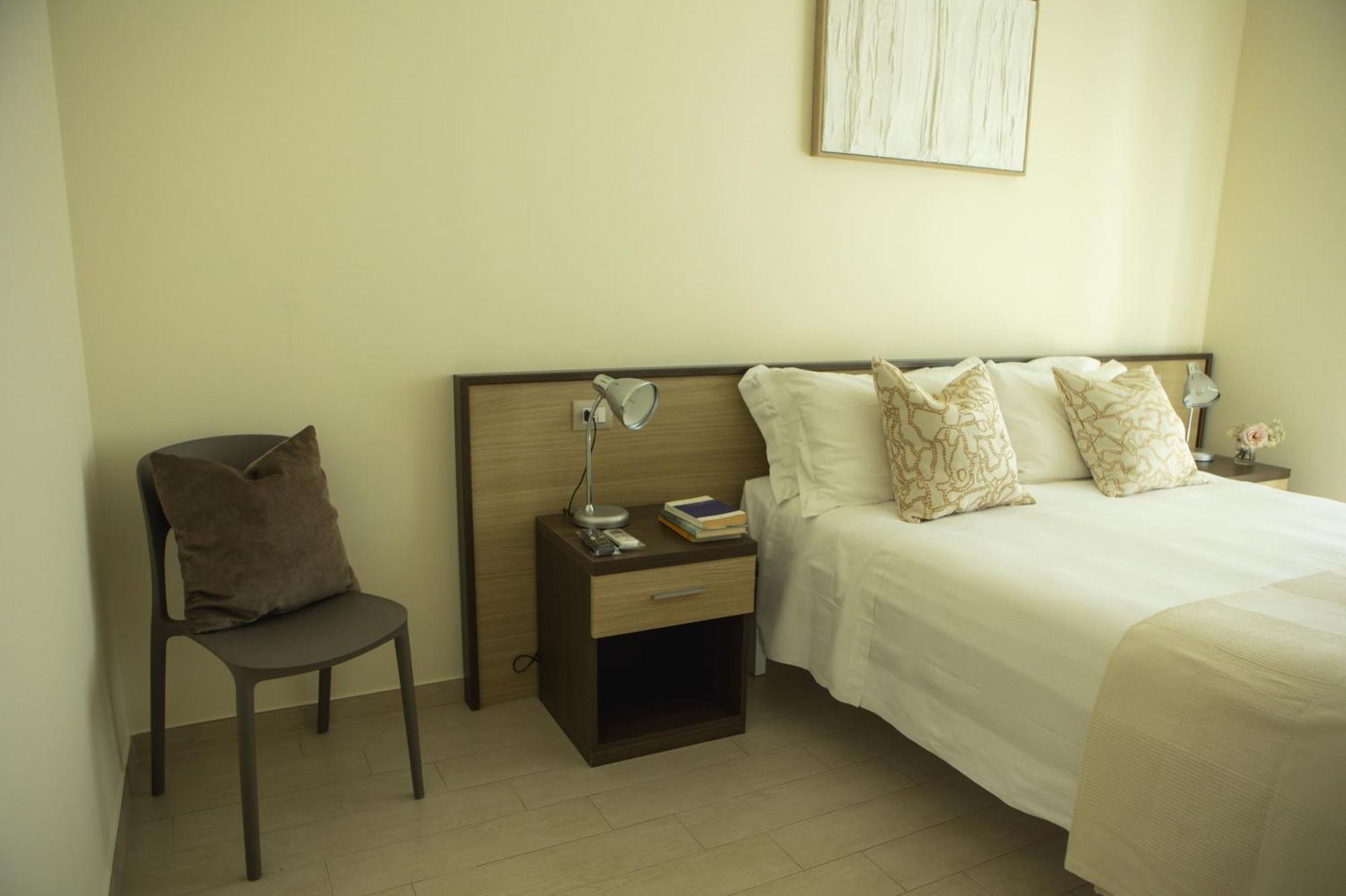 Residenze Roscioli Aparthotel Roseto Degli Abruzzi Bagian luar foto